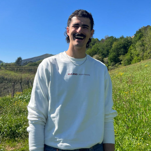 Sudadera "Aldatu aurretik" Bulego